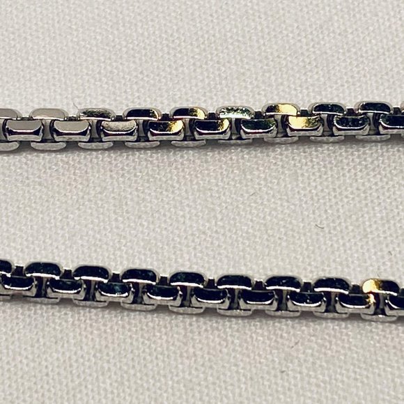 24" Box Silver Necklace - Picture 2 of 7